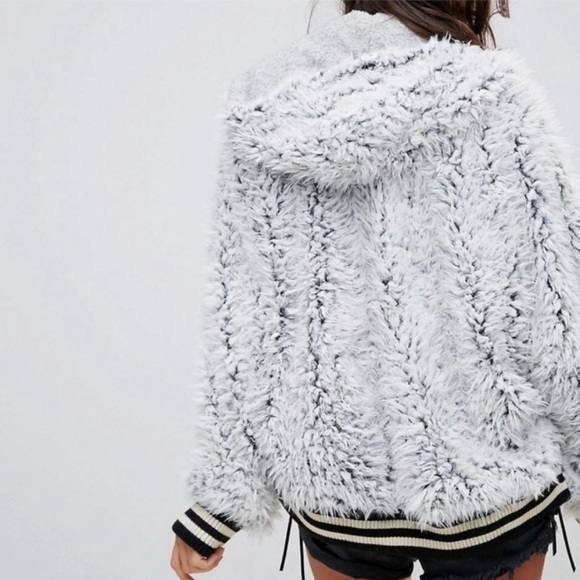 Free People Fluffy Dolman Jacket Faux Fur Varsity Hooded Oversized SZ XS/S Cozy - Picture 12 of 15